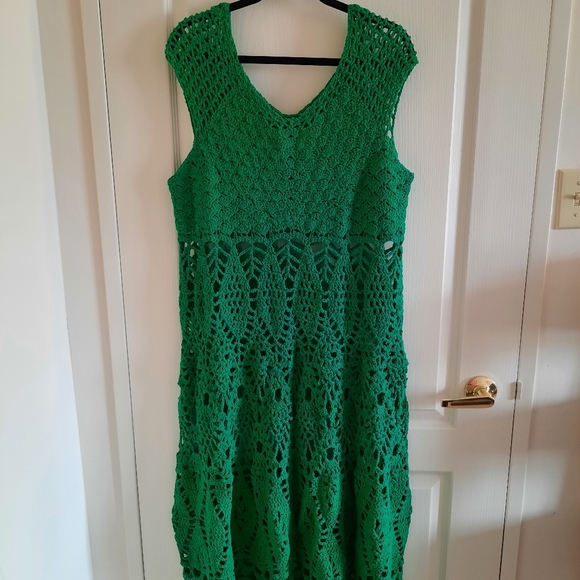Stunning Handmade Crochet Lace Plus Size Dress 1X - 2X - Picture 13 of 13